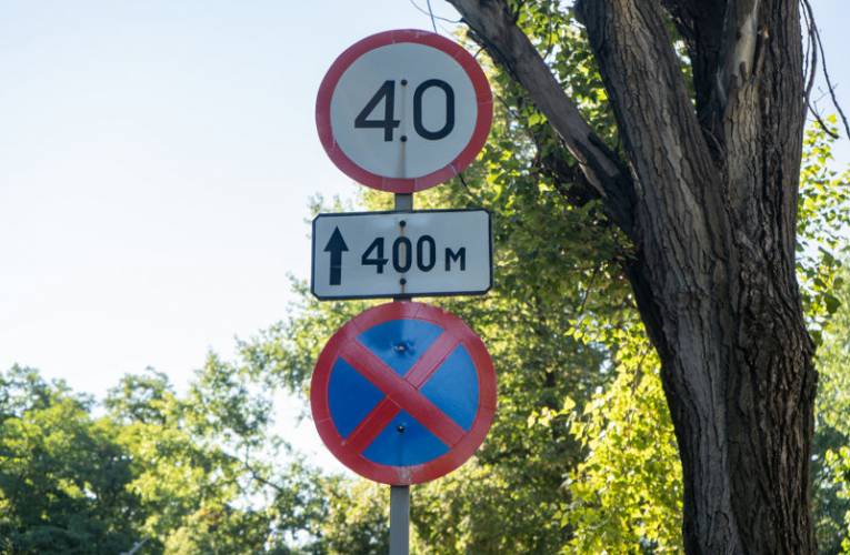 Polskie znaki drogowe – opis i znaczenie